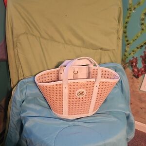 Stylish Lilly Pulitzer Tan and White Tote Bag